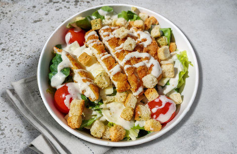 Recette de Salade Caesar au poulet croustillant - Pommes de terre sautées