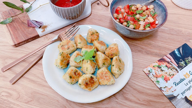 Recette Bouchées croustillantes boulgour-tomme de brebis - Tartare de tomates, plaisir de cuisiner au quotidien.