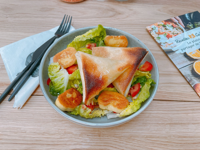 Recette Salade aux croustillants de chèvre chaud, pignons - Pomme de terre sautées, plaisir de cuisiner au quotidien.