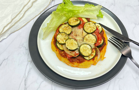 Recette de Millefeuille de polenta aux légumes d'été grillés et pesto de tomates séchées