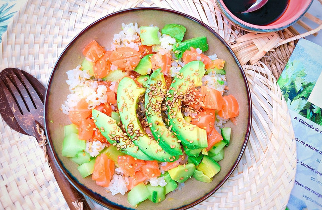 Recette Sushi bowl de saumon aux avocats, plaisir de cuisiner au quotidien.